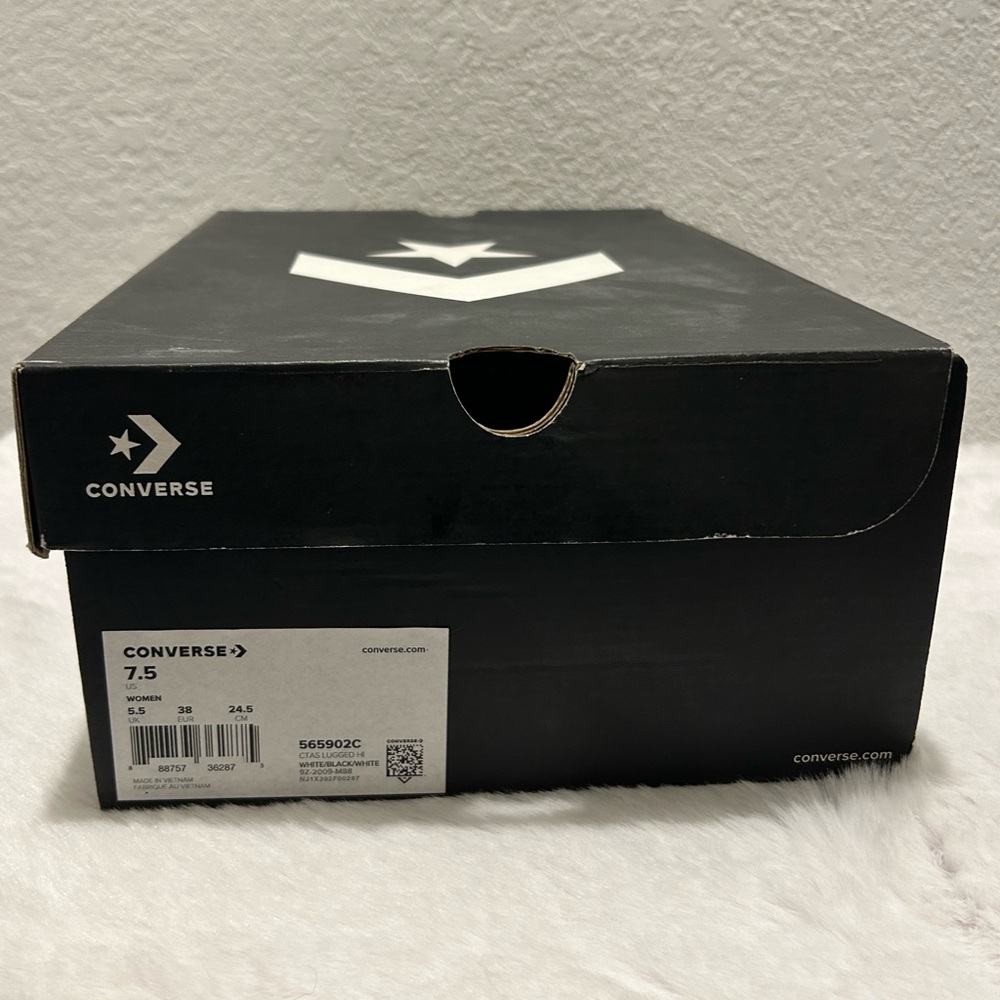 Converse - Picture 6 of 7